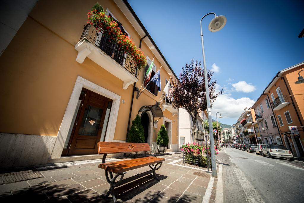 Hotel Il Tiglio (Adults Only) Castel Di Sangro Buitenkant foto