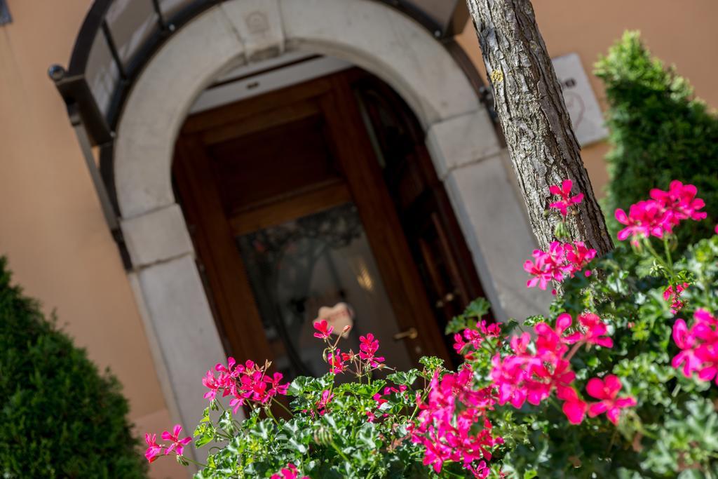Hotel Il Tiglio (Adults Only) Castel Di Sangro Buitenkant foto